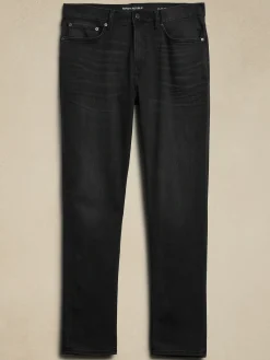 Athletic-Fit Travel Jean