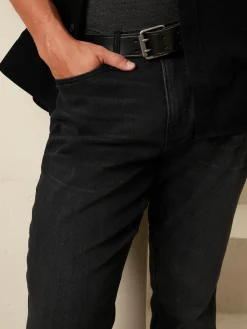 Athletic-Fit Travel Jean