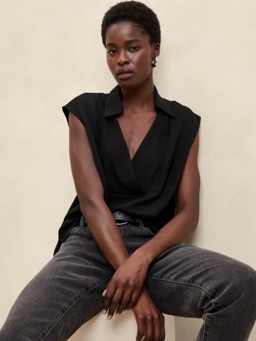 Collared Bib Top
