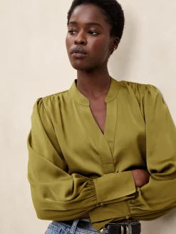 Crepe Volume-Sleeve Blouse