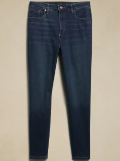 Curvy Mid-Rise Skinny Jean