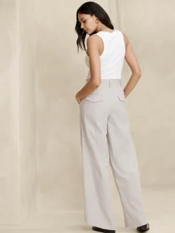 Linen-Blend Wide-Leg Pleated Trouser