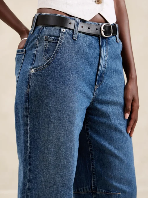 Mid-Rise Barrel Jean