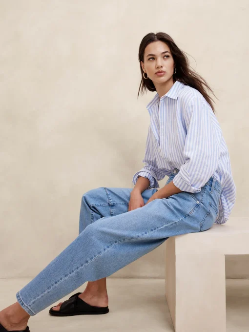 Mid-Rise Barrel Jean