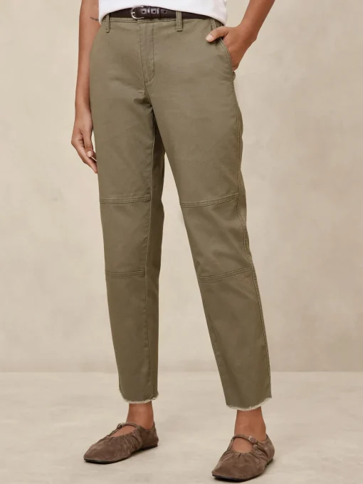 Mid-Rise Slim Chino