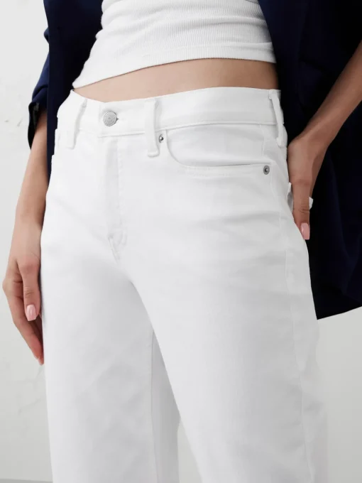 Mid-Rise Slim Jean