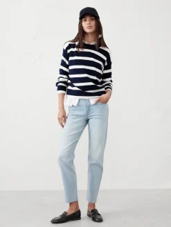 Mid-Rise Slim Jean