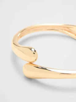 Modern Curved Cuff