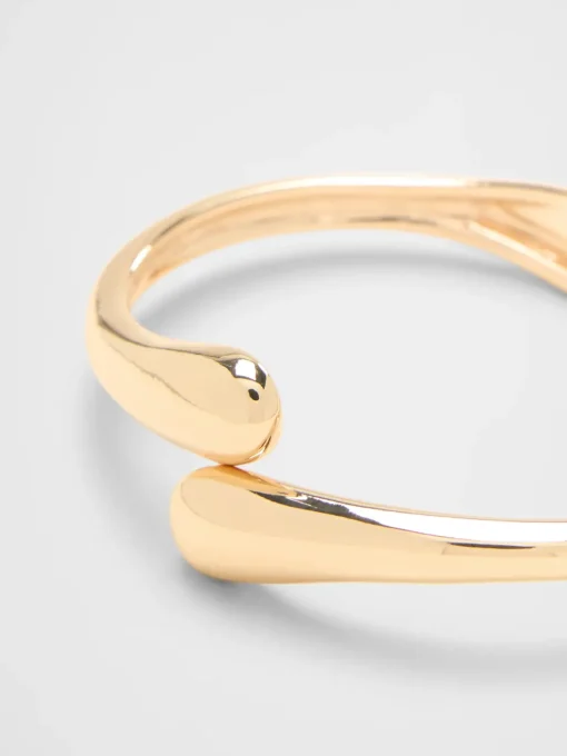 Modern Curved Cuff