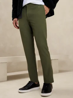 Performance Slim Tapered Pant
