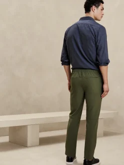 Performance Slim Tapered Pant