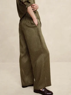 Printed Pull-On Pant