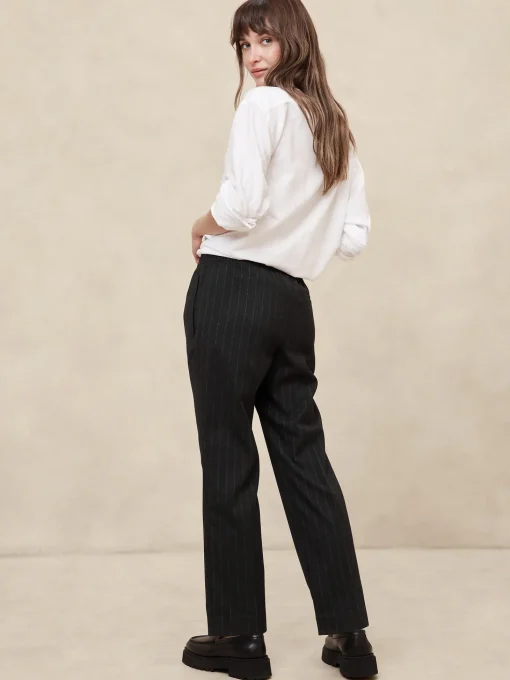 Pull-On Tapered Pant