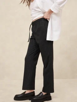 Pull-On Tapered Pant