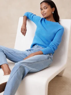 Ribbed Crew-Neck Pullover Sweater