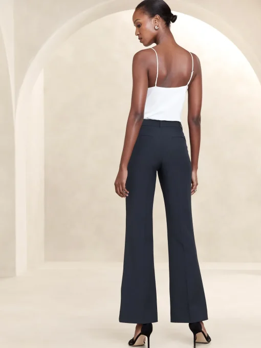 Sculpted Bootcut Pant