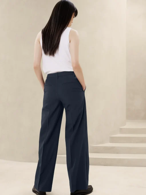 Sculpted Wide-Leg Trouser