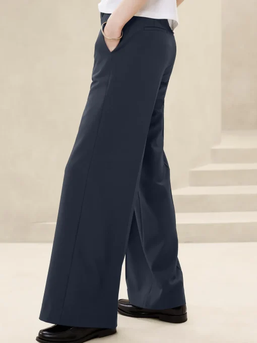 Sculpted Wide-Leg Trouser