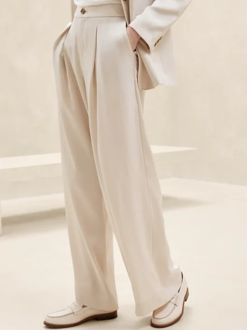 Silky Pleated Wide-Leg Pant