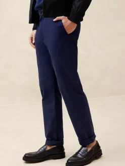 Slim Summerweight Chino