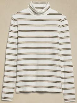 Timeless Turtleneck Top