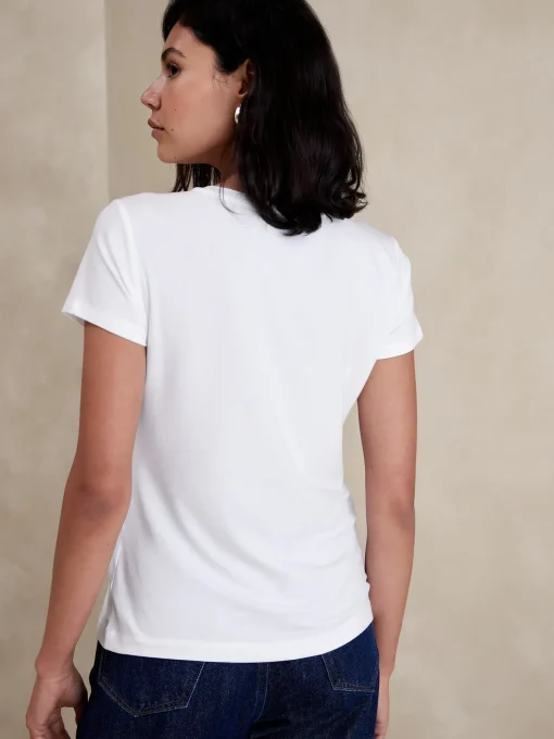 Timeless V-Neck T-Shirt