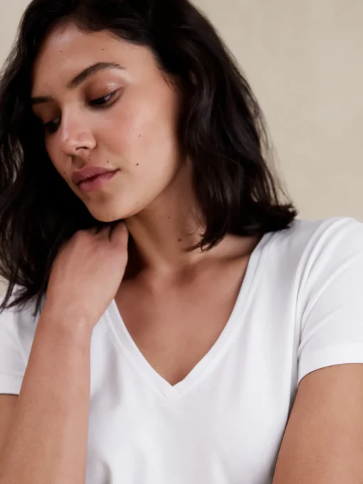 Timeless V-Neck T-Shirt