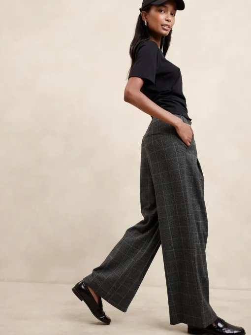 Ultra High-Rise Wide-Leg Flannel Trouser